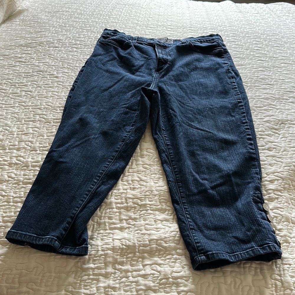 NYDJ capris size 16